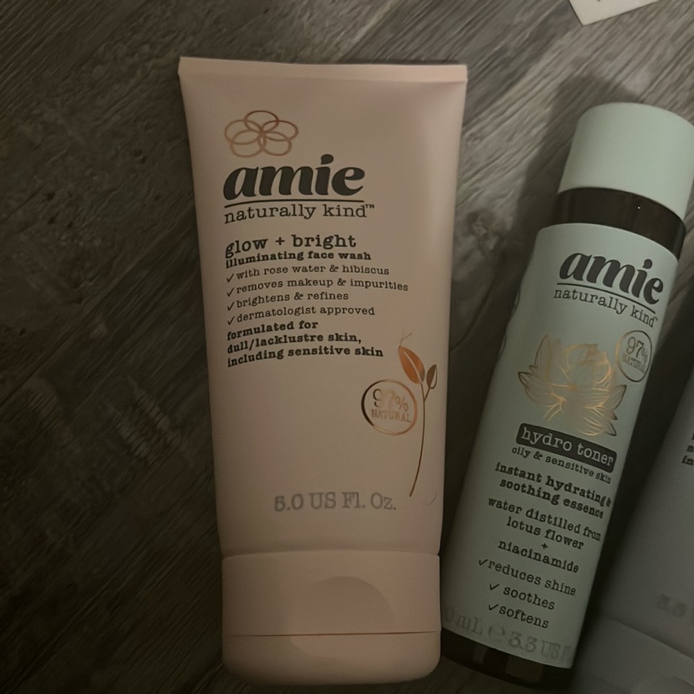 AMIE Cruelty Free Vegan Skin Care - Picture 2 of 9